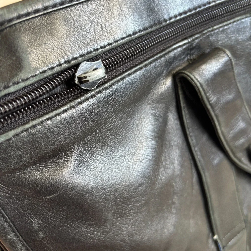 Tumi Leather Laptop Brief Messenger Bag Safeport Protection System VTG 18x15x4-8